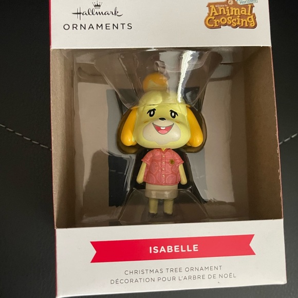 Hallmark 2021 Animal Crossing Isabelle ornament - Picture 5 of 7